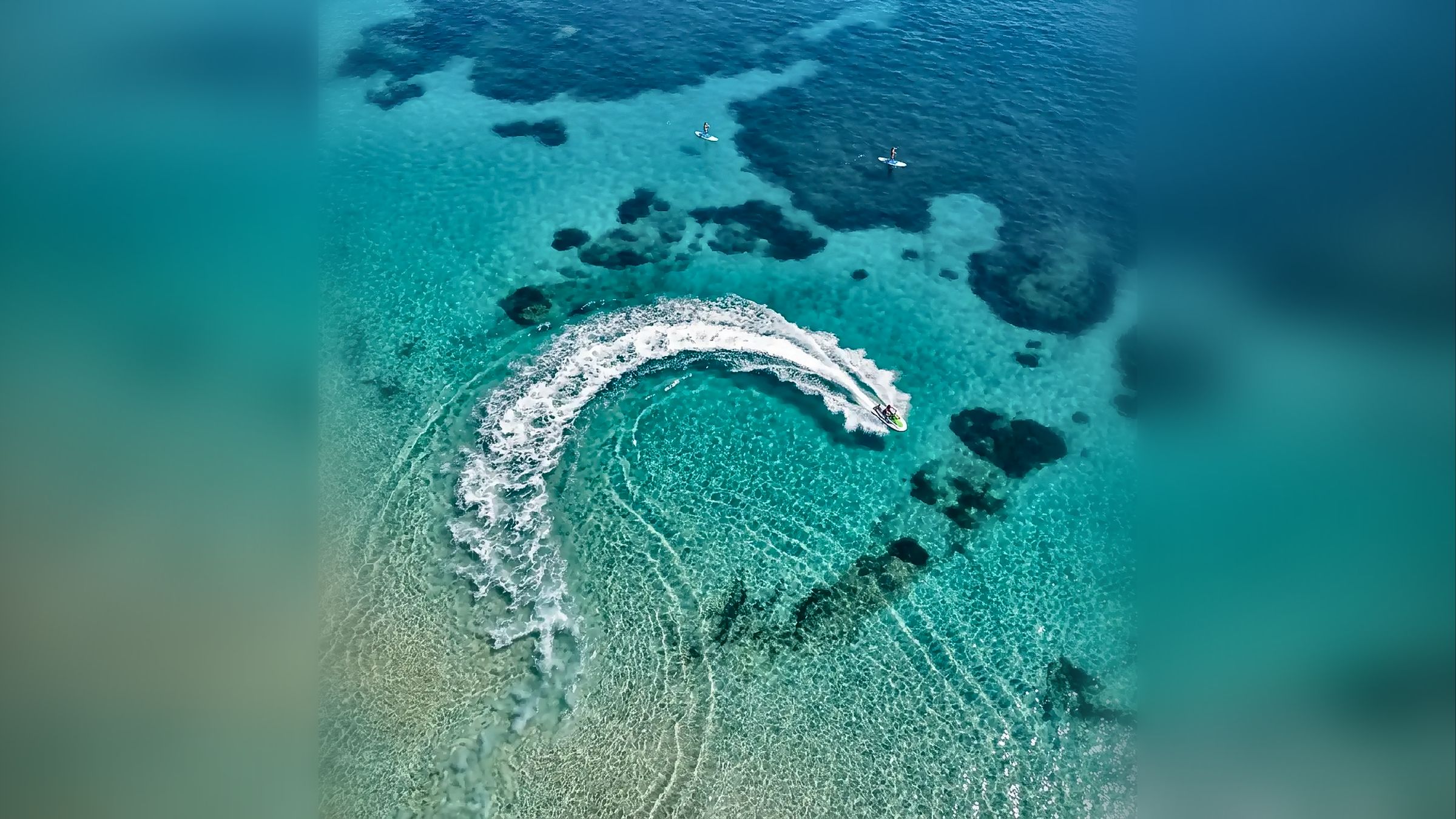 Jet-Ski Action-Aufnahme am Strand von Korfu – Wassersport Fotografie und Drohnenaufnahmen von Kyma Media